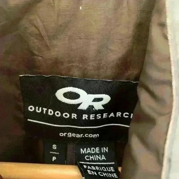 OUTDOOR RESEARCH Women's Layering Puffer Vest - Picture 3 of 7